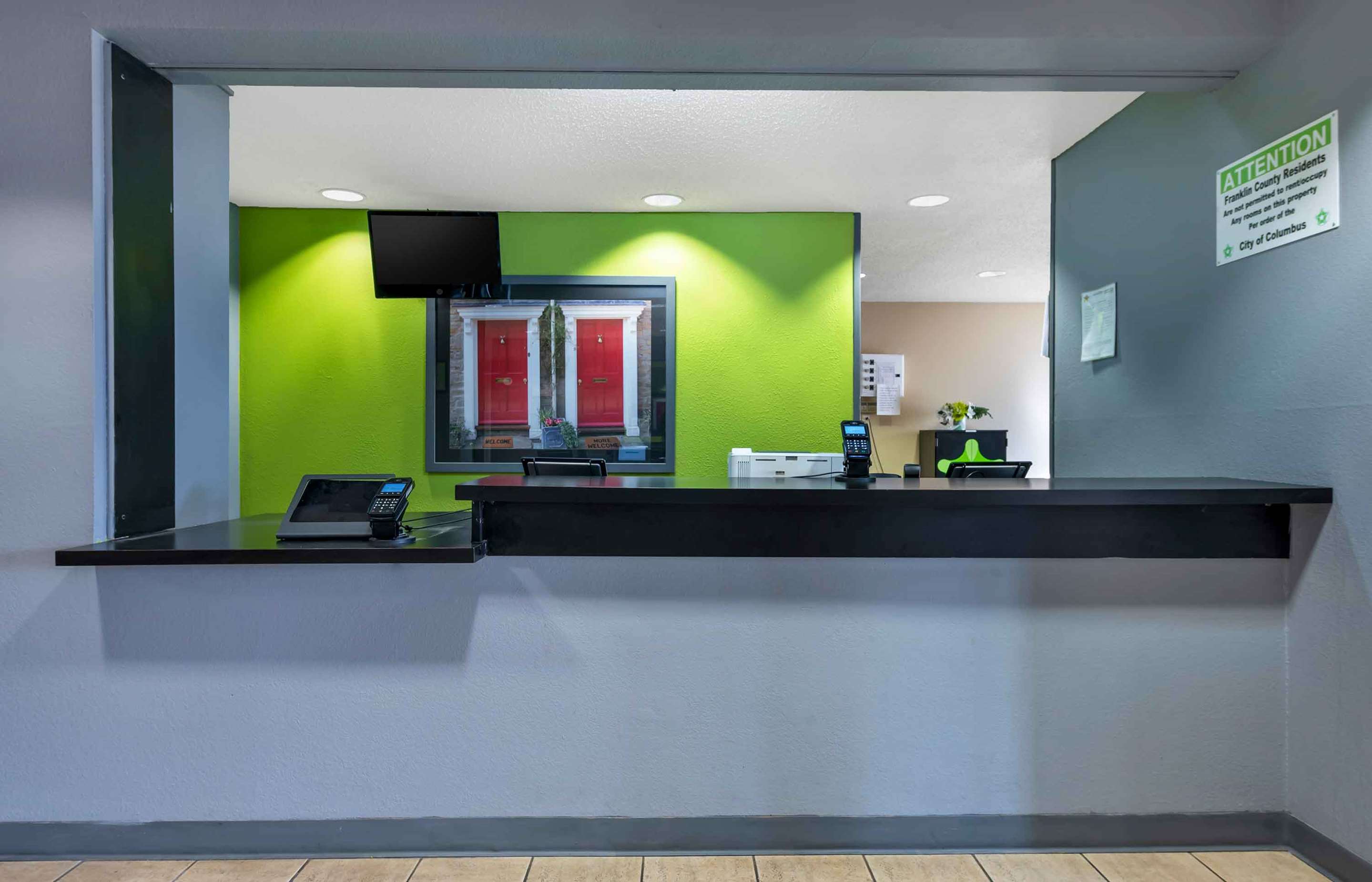 Lobby and Guest Check-in | Suburban Studios Columbus North