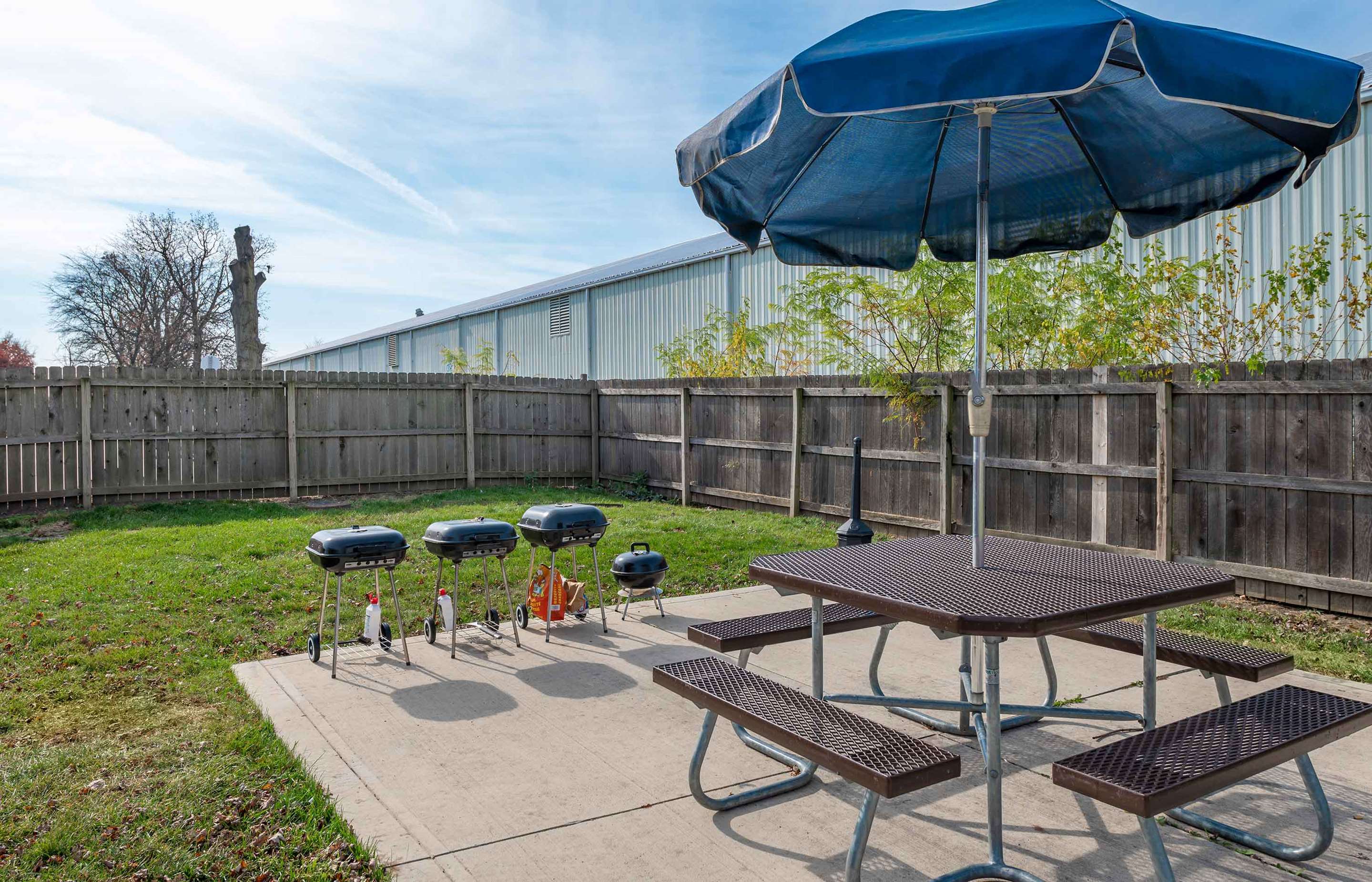 Picnic Area | Suburban Studios Columbus North