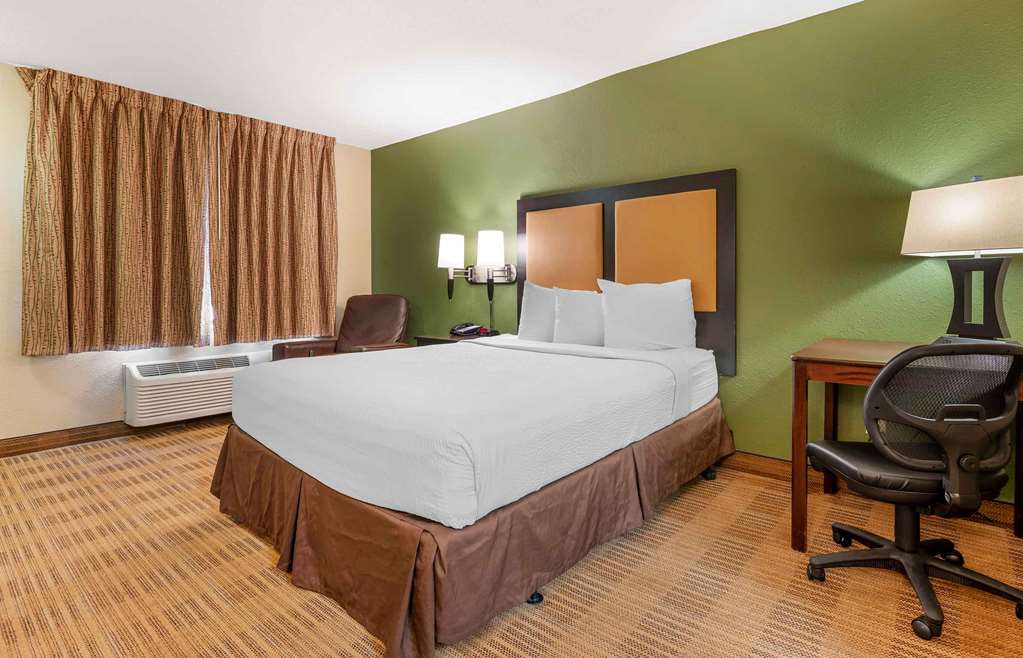 EXTENDED STAY AMERICA SUITES-guestroom-Guest Room,On-Site.jpg