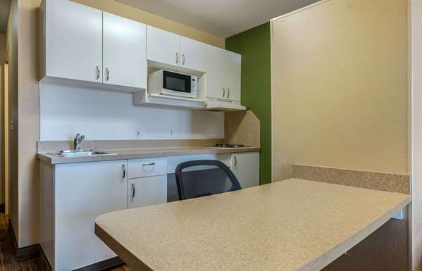  - Extended Stay America Suites Gurnee - I-94, Exit 8