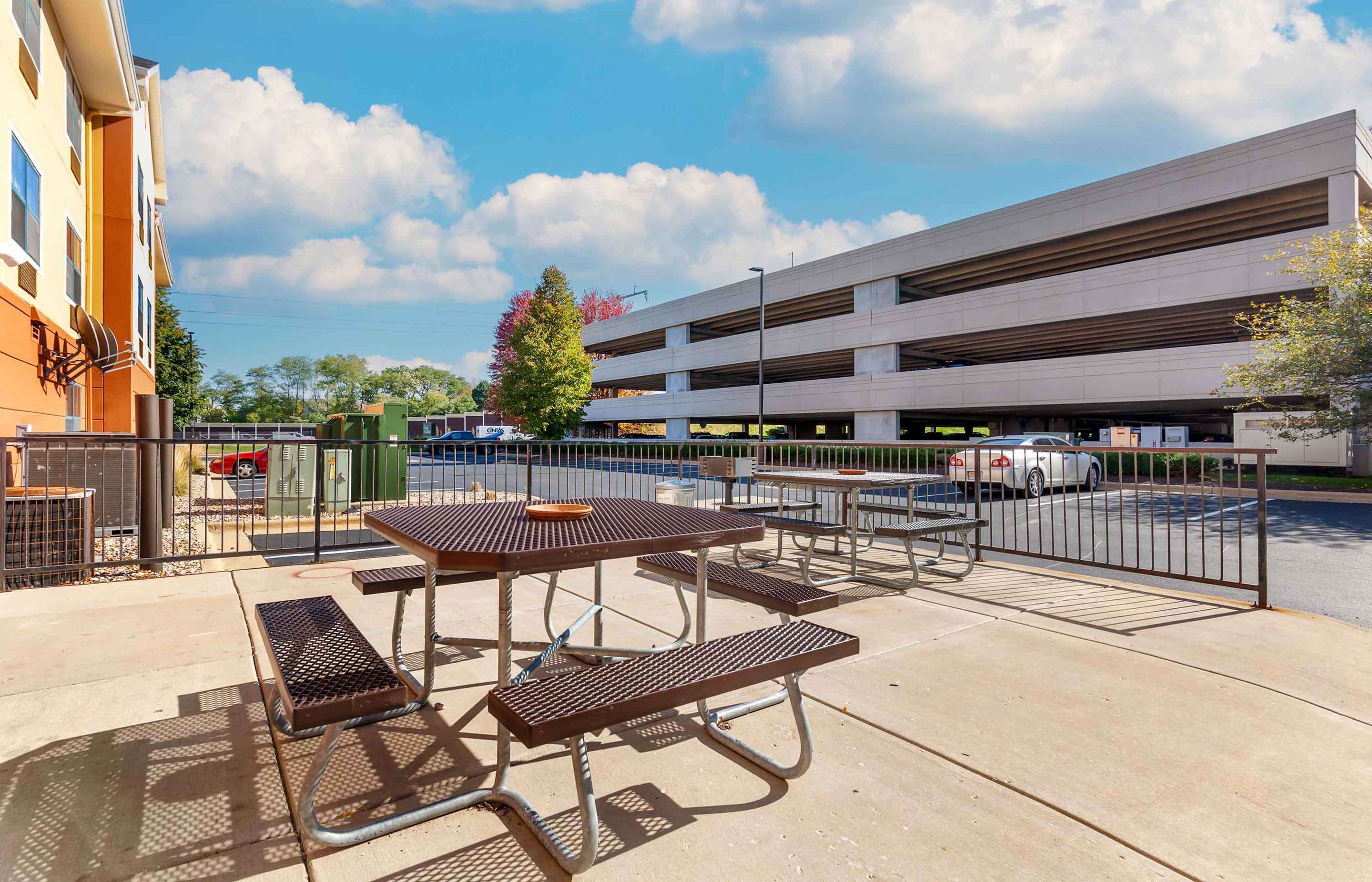 Exterior | Extended Stay America Suites - Madison - Junction Court