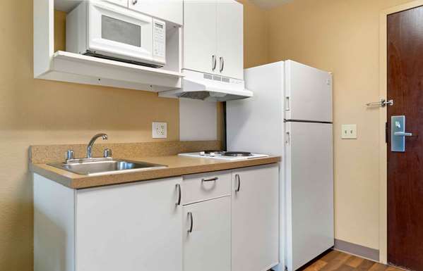  - Extended Stay America Suites Farmington Hills