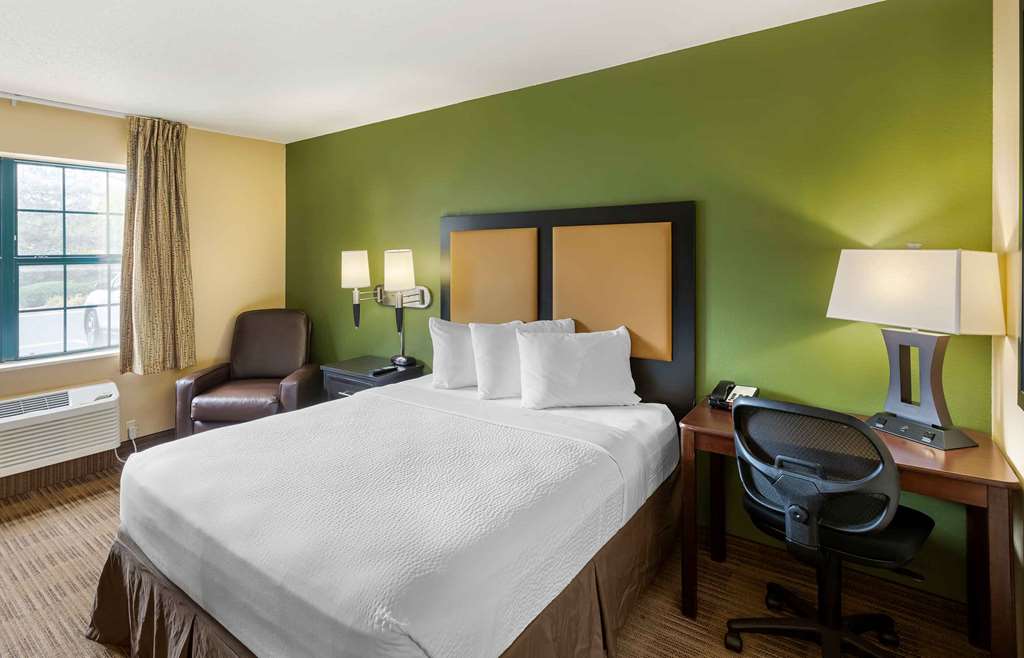 EXTENDED STAY AMERICA SELECT-guestroom-Guest Room,On-Site.jpg