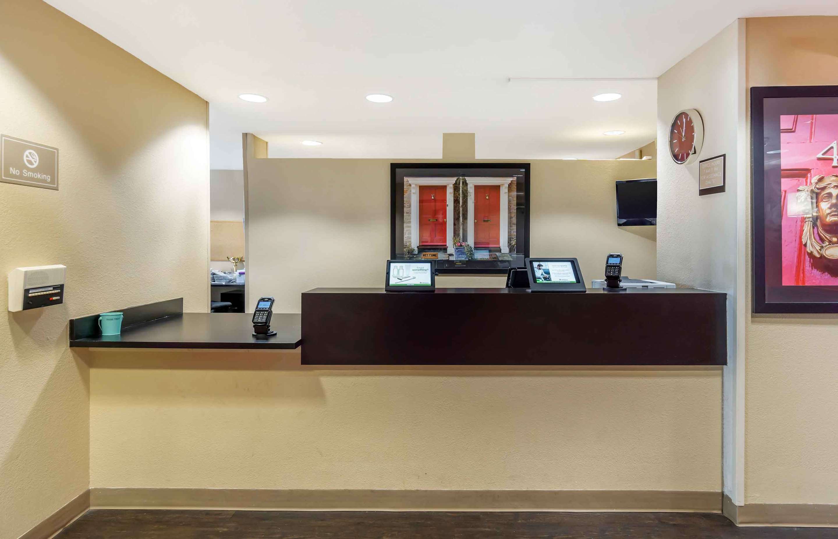 Lobby and Guest Check-in