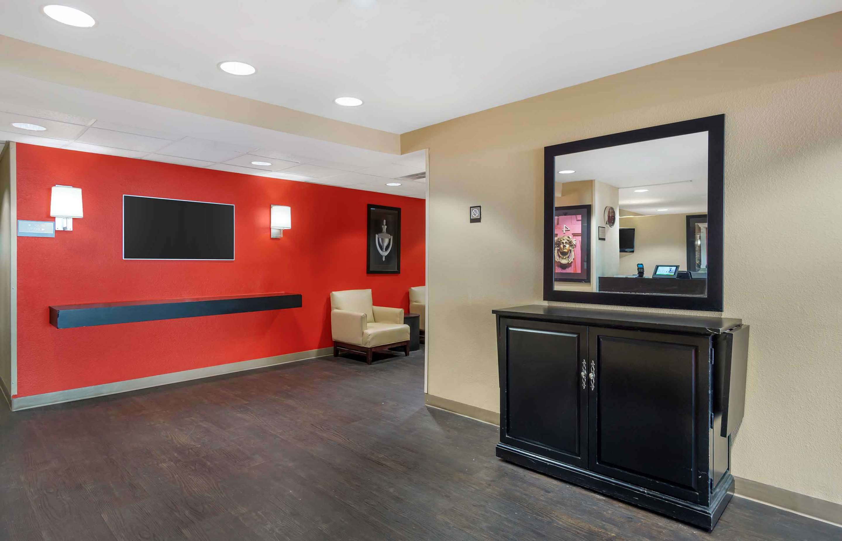 Lobby and Guest Check-in