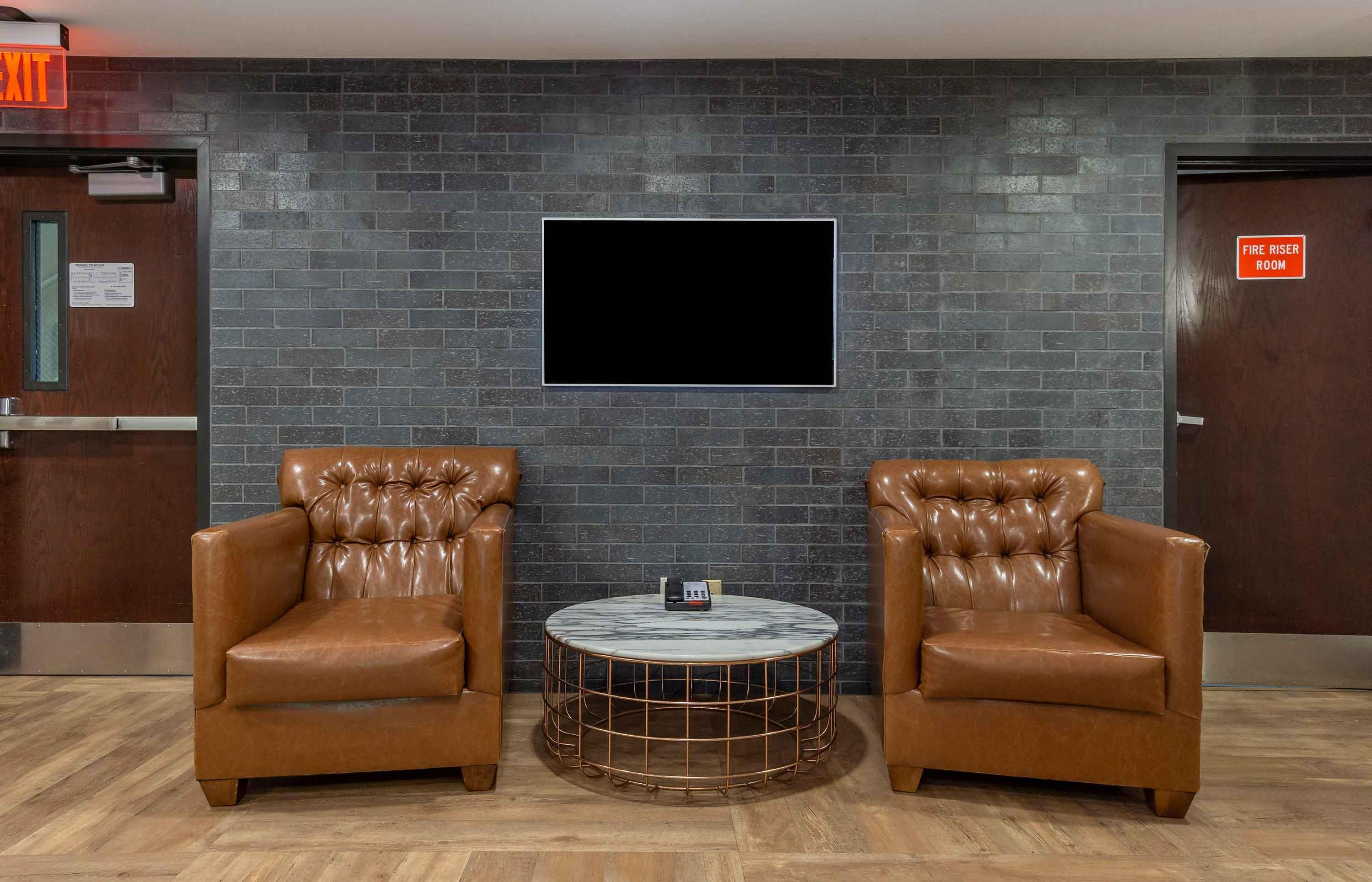 Lobby and Guest Check-in