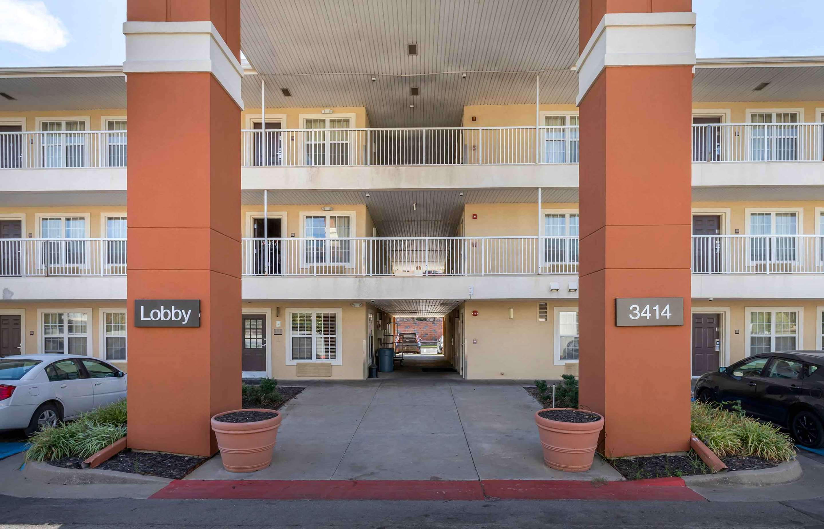 Exterior | Extended Stay America Suites - Tulsa - Central