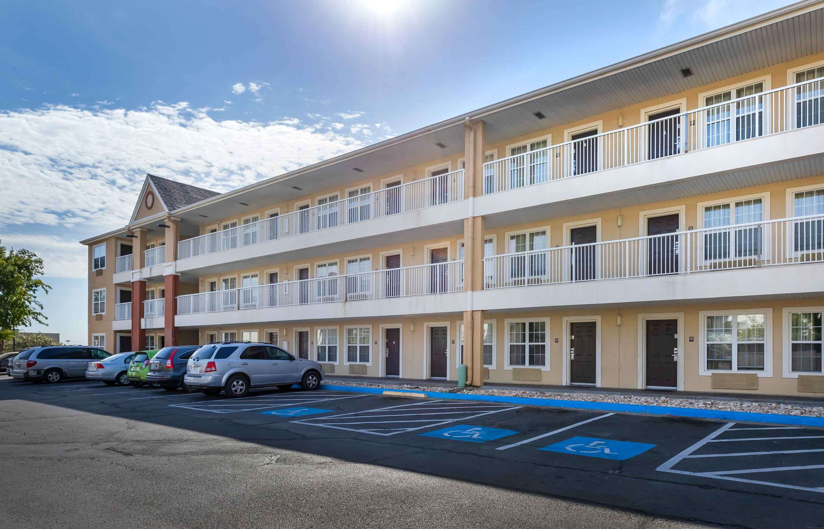 Exterior | Extended Stay America Suites - Tulsa - Central