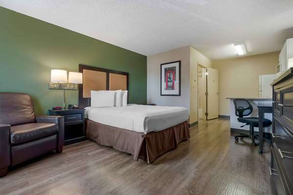  - Extended Stay America Suites South Santa Rosa