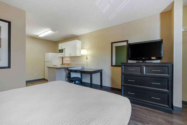  - Extended Stay America Suites South Santa Rosa