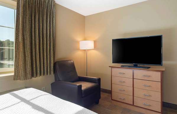  - Extended Stay America Suites Farmington - I-84, Exit 37