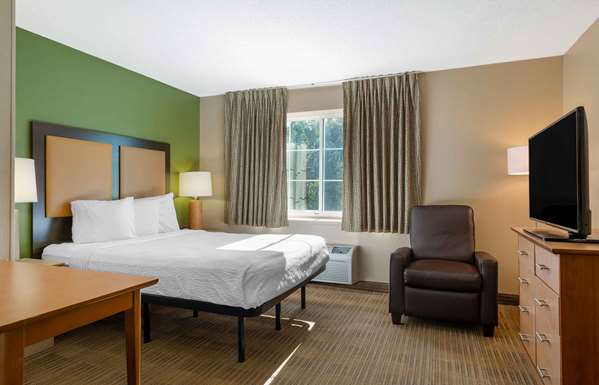 - Extended Stay America Suites Farmington - I-84, Exit 37
