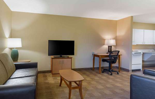  - Extended Stay America Suites Farmington - I-84, Exit 37