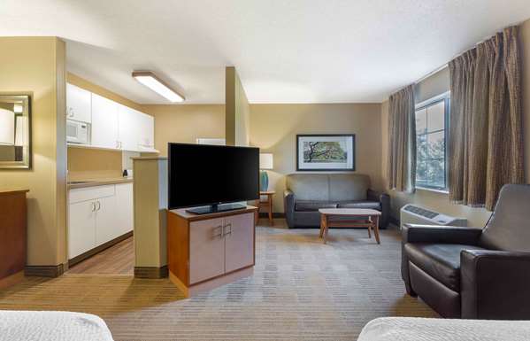  - Extended Stay America Suites Farmington - I-84, Exit 37