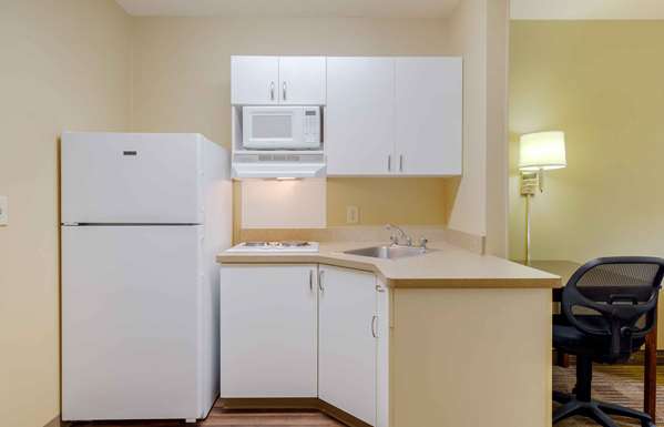  - Extended Stay America Suites West Warwick - I-95, Exit 24