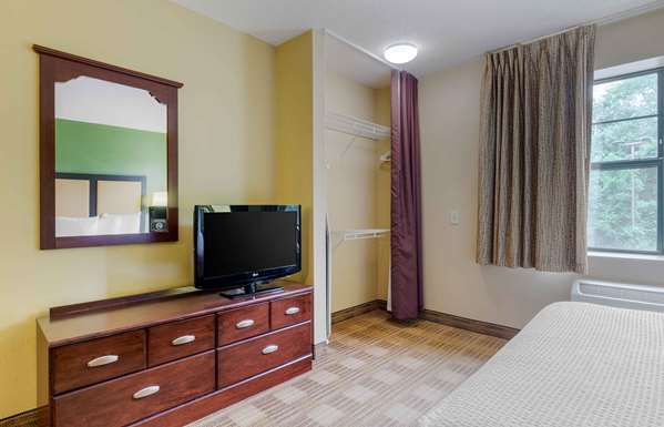  - Extended Stay America Suites West Warwick - I-95, Exit 24