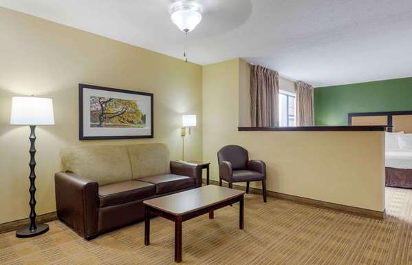  - Extended Stay America Suites West Warwick - I-95, Exit 24