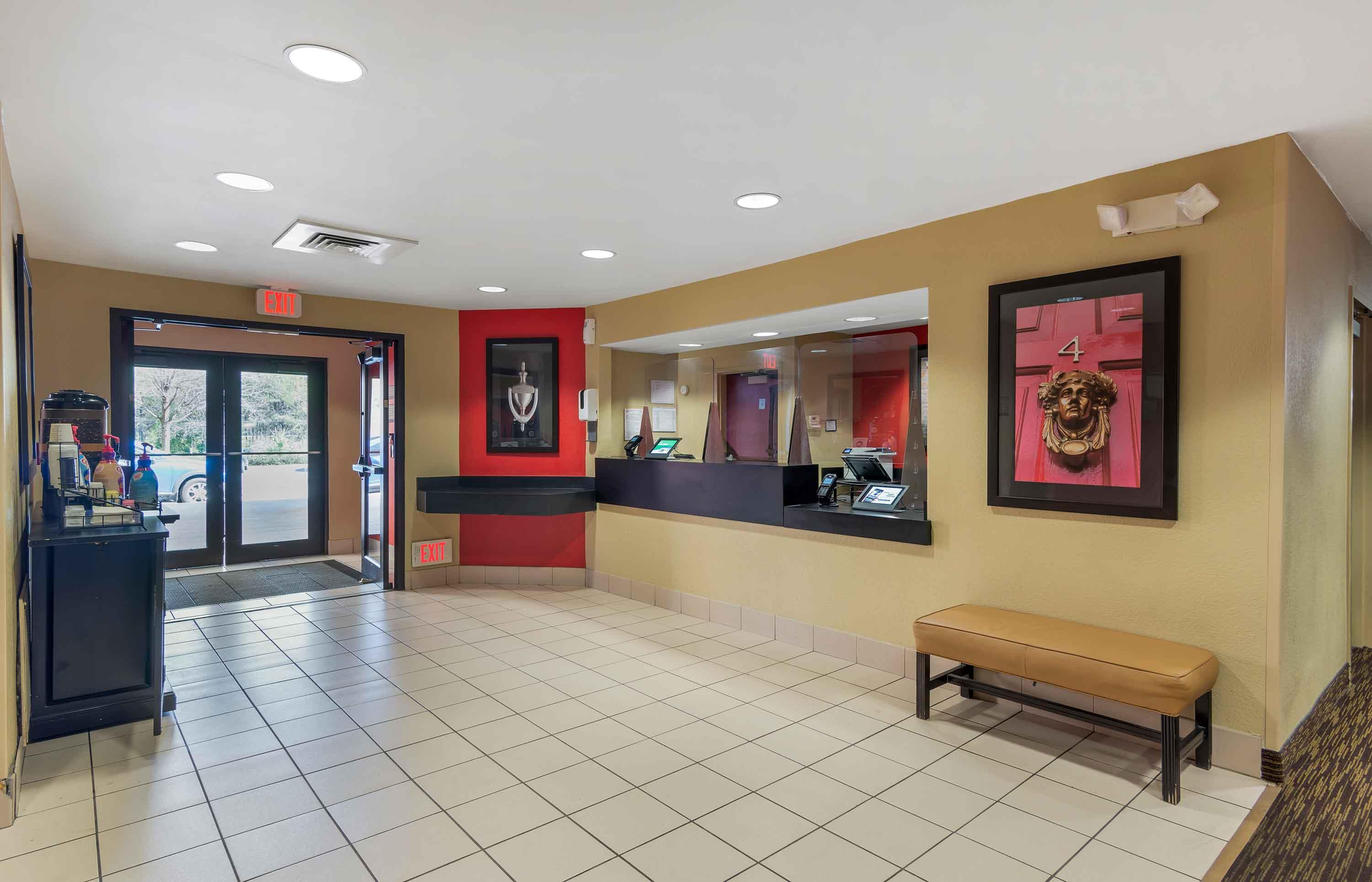 Lobby and Guest Check-in