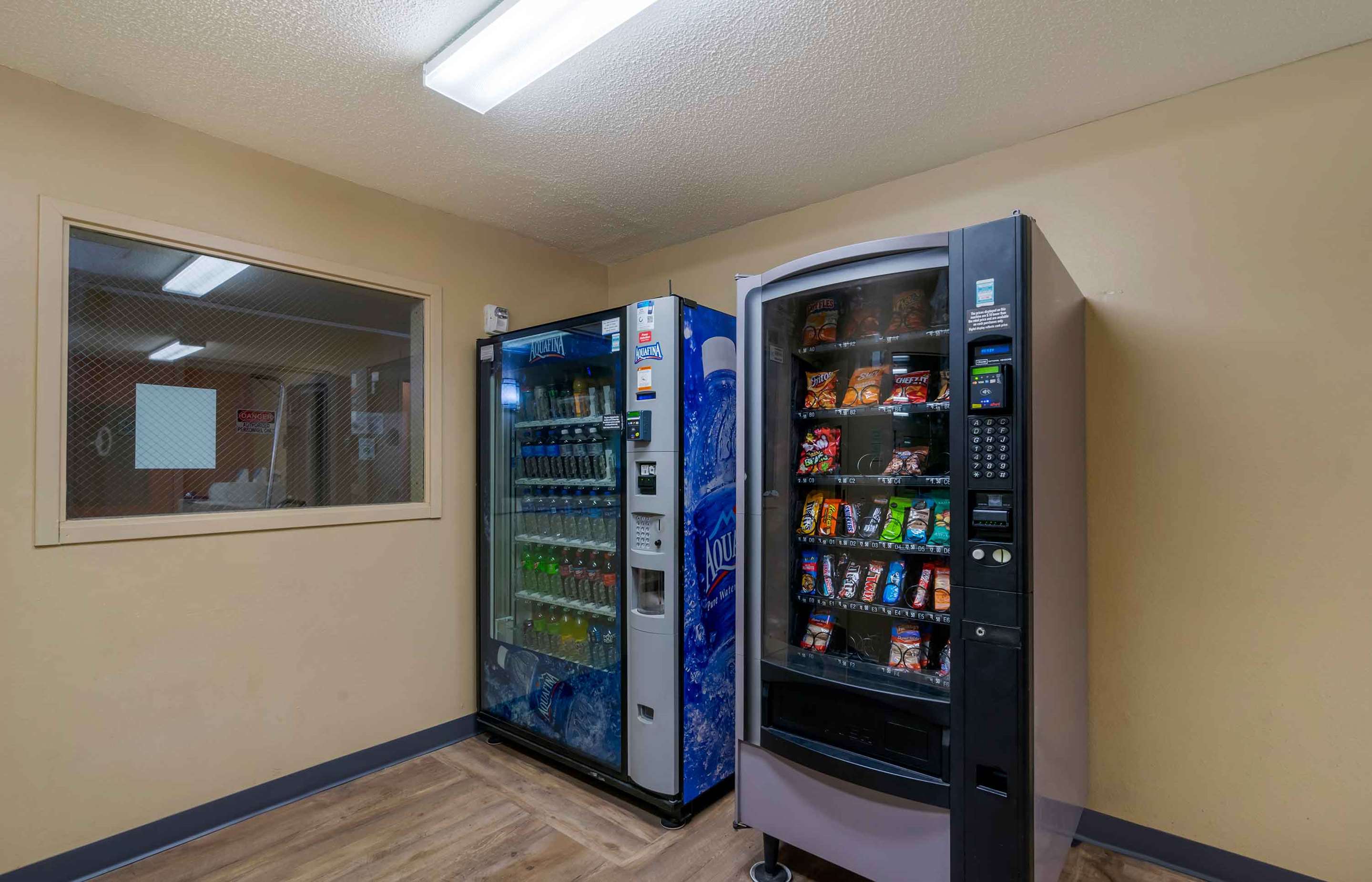 On-Premise Guest Laundry | Extended Stay America Suites Tampa Airport Memorial Hwy