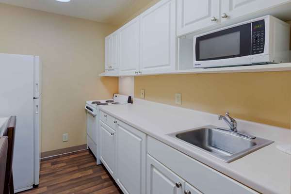  - Extended Stay America Suites Miami Blvd North Durham - I-40, Exit 281