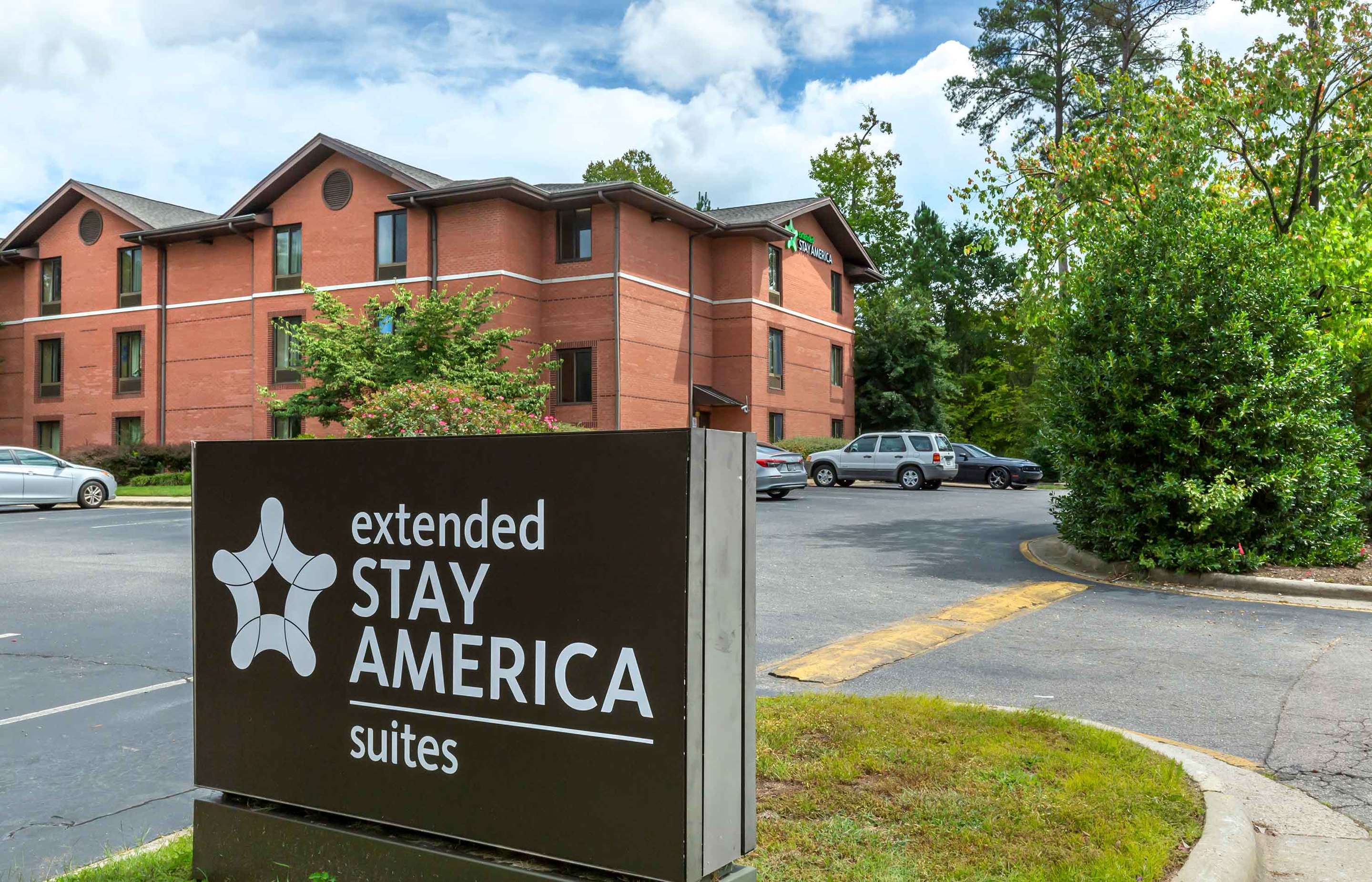 Exterior | Extended Stay America Suites - Raleigh - Cary - Regency Parkway South