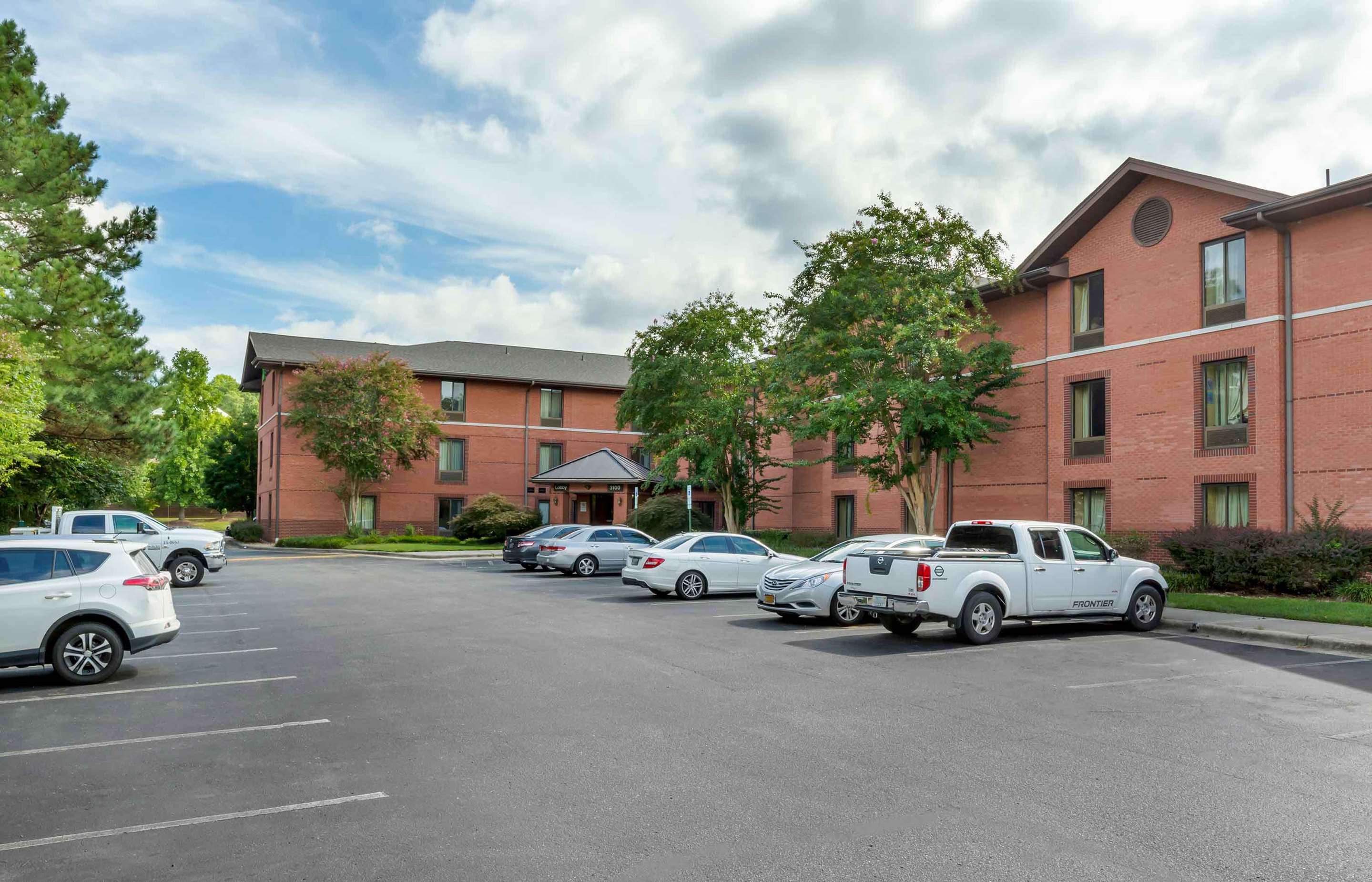 Exterior | Extended Stay America Suites - Raleigh - Cary - Regency Parkway South