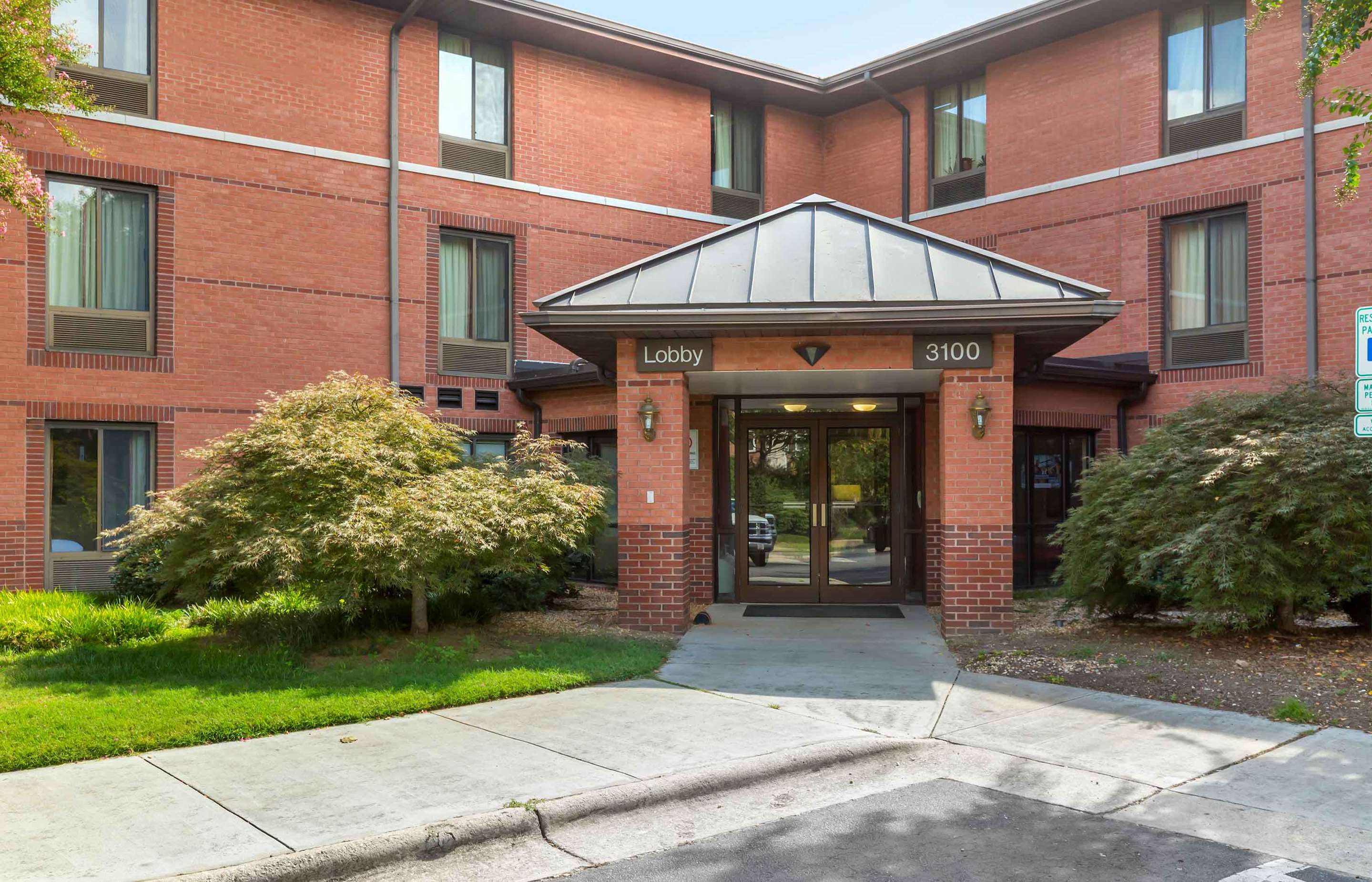 Exterior | Extended Stay America Suites - Raleigh - Cary - Regency Parkway South