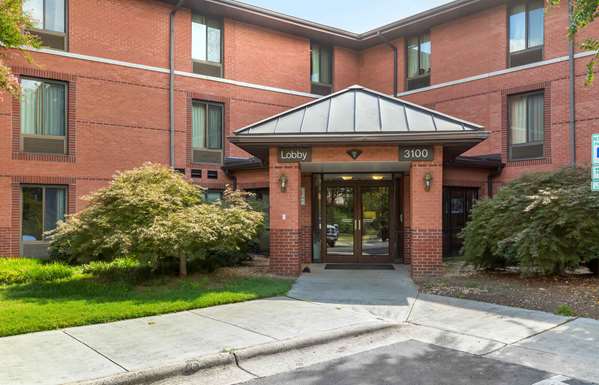 Exterior view - Extended Stay America Suites Regency Parkway South Cary