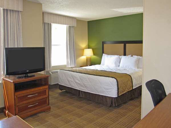  - Extended Stay America Suites Airport Greensboro - I-40, Exit 210