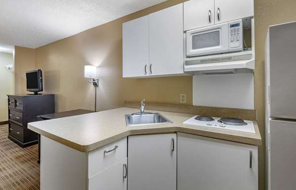  - Extended Stay America Suites Universal Studios Orlando - I-4, Exit 75B