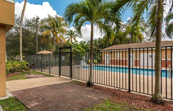  - Extended Stay America Suites Plantation