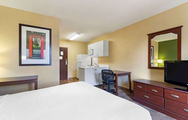  - Extended Stay America Suites Midtown Savannah