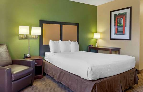  - Extended Stay America Suites Midtown Savannah