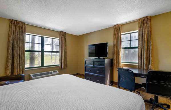  - Extended Stay America Suites Spruce Street Airport Tampa