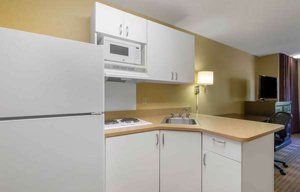  - Extended Stay America Suites Spruce Street Airport Tampa