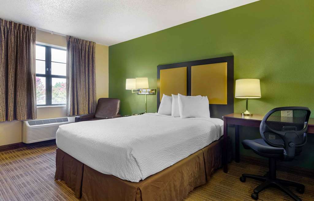 EXTENDED STAY AMERICA SUITES-guestroom-Guest Room,On-Site.jpg