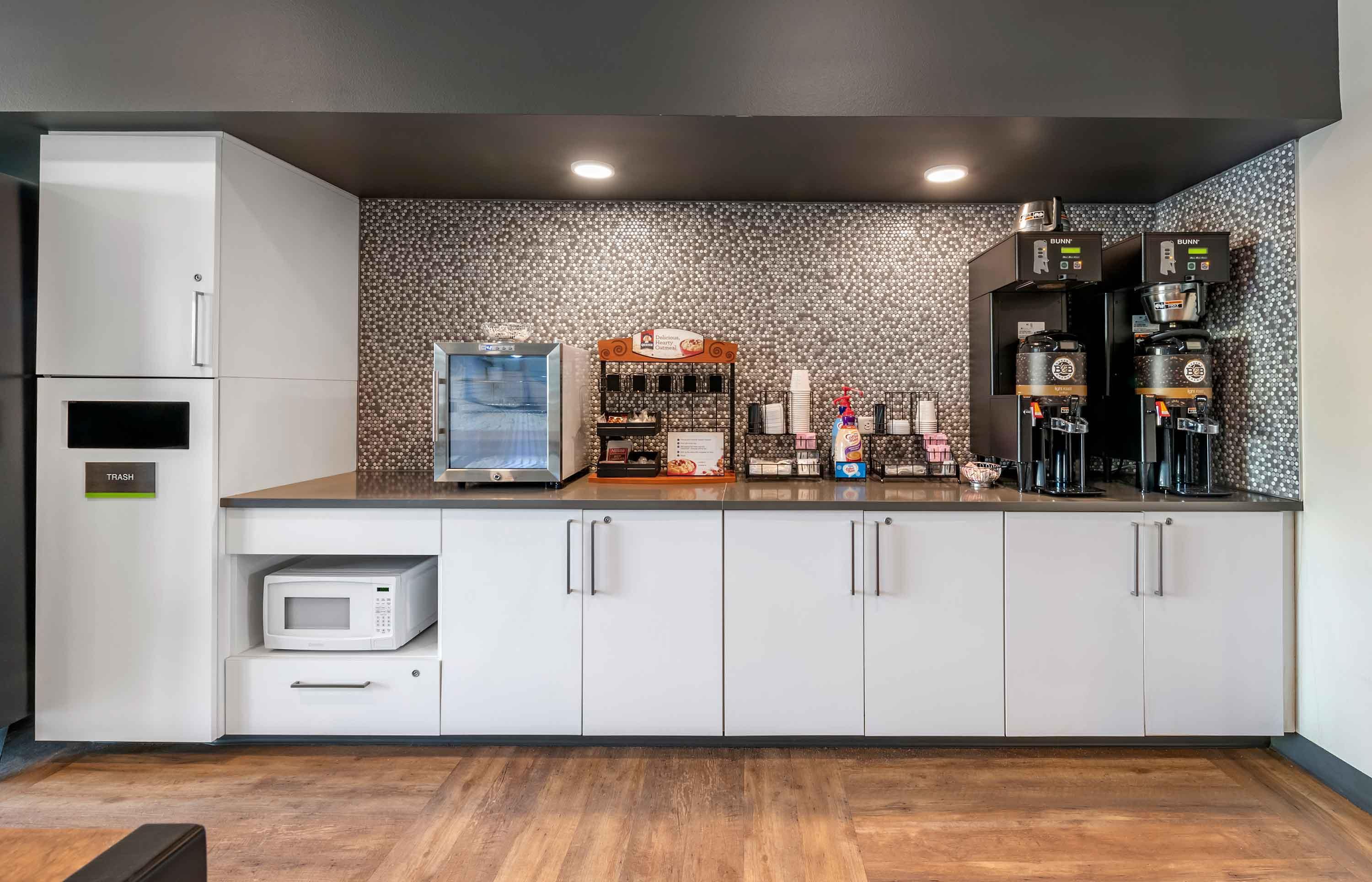 Free Grab-and-Go Breakfast | Extended Stay America Suites Washington DC Centreville Manas