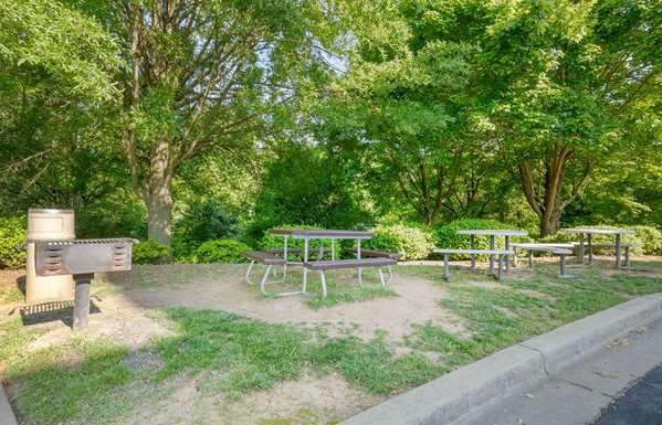  - Extended Stay America Suites Milestone Germantown - I-270, Exit 16