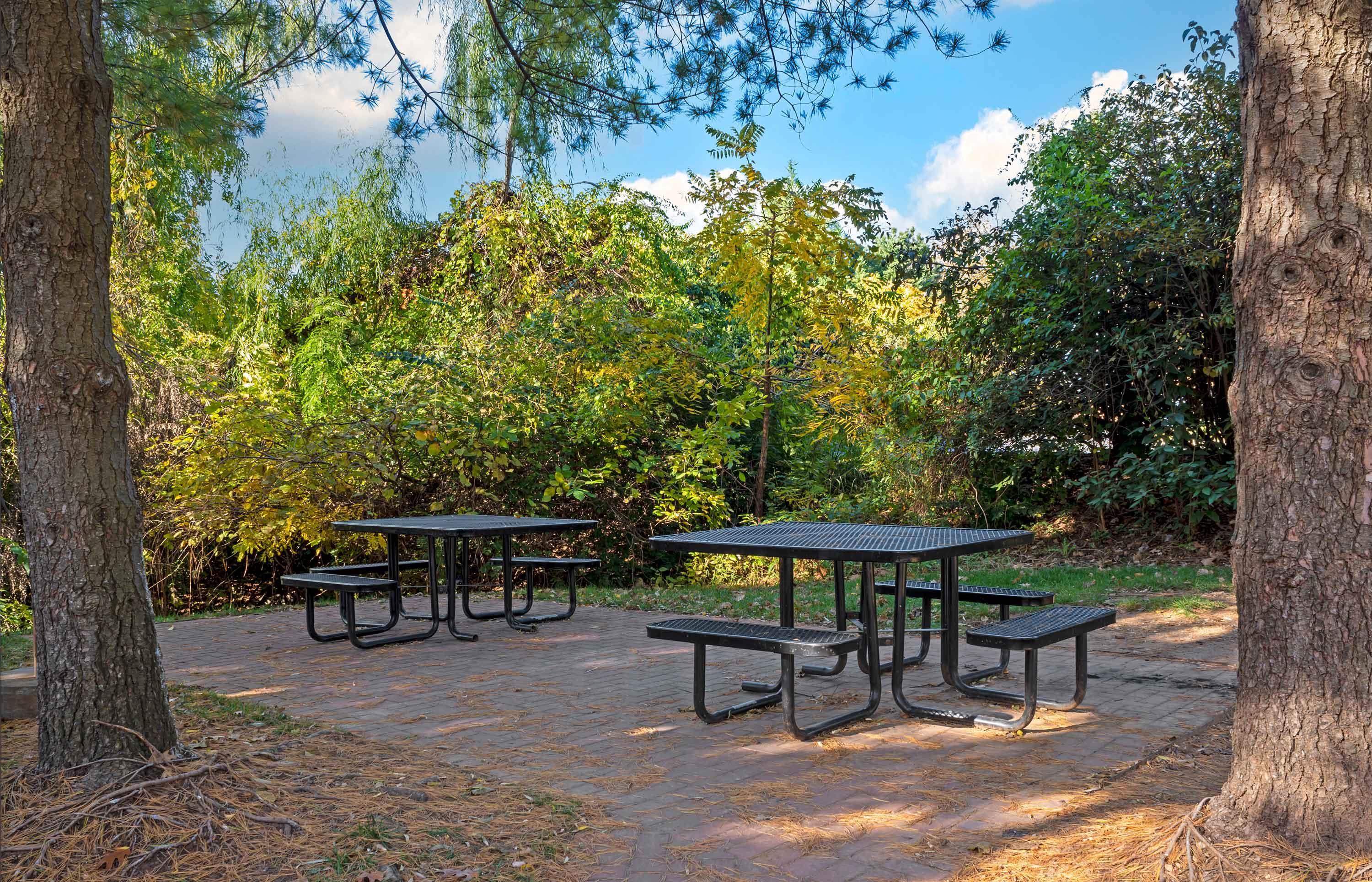 Picnic Area | Extended Stay America Suites Frederick Westview Dr