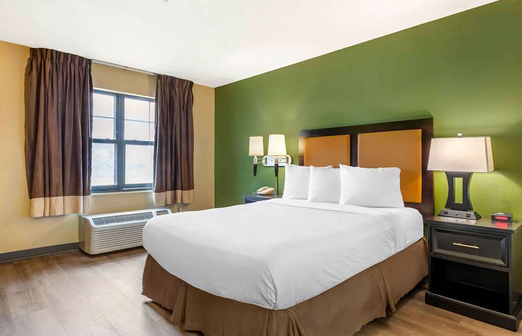 EXTENDED STAY AMERICA SUITES-guestroom-Guest Room,On-Site.jpg