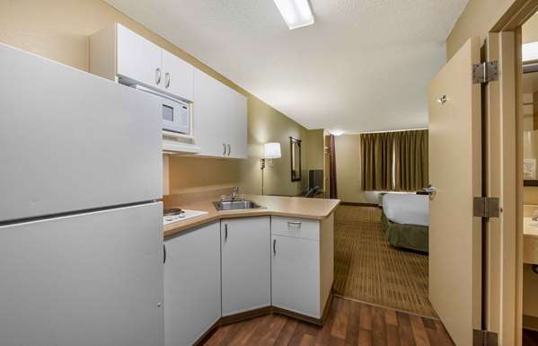  - Extended Stay America Suites Champaign - I-74, Exit 181