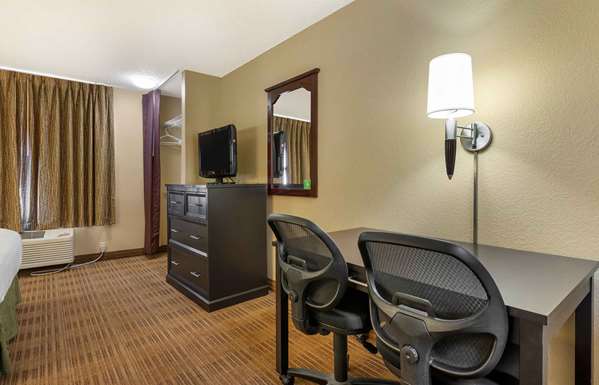  - Extended Stay America Suites Champaign - I-74, Exit 181