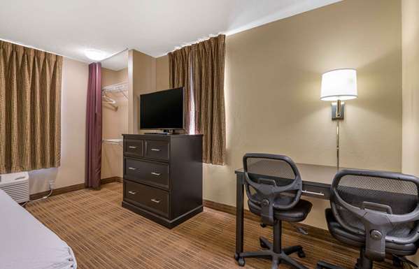  - Extended Stay America Suites Champaign - I-74, Exit 181