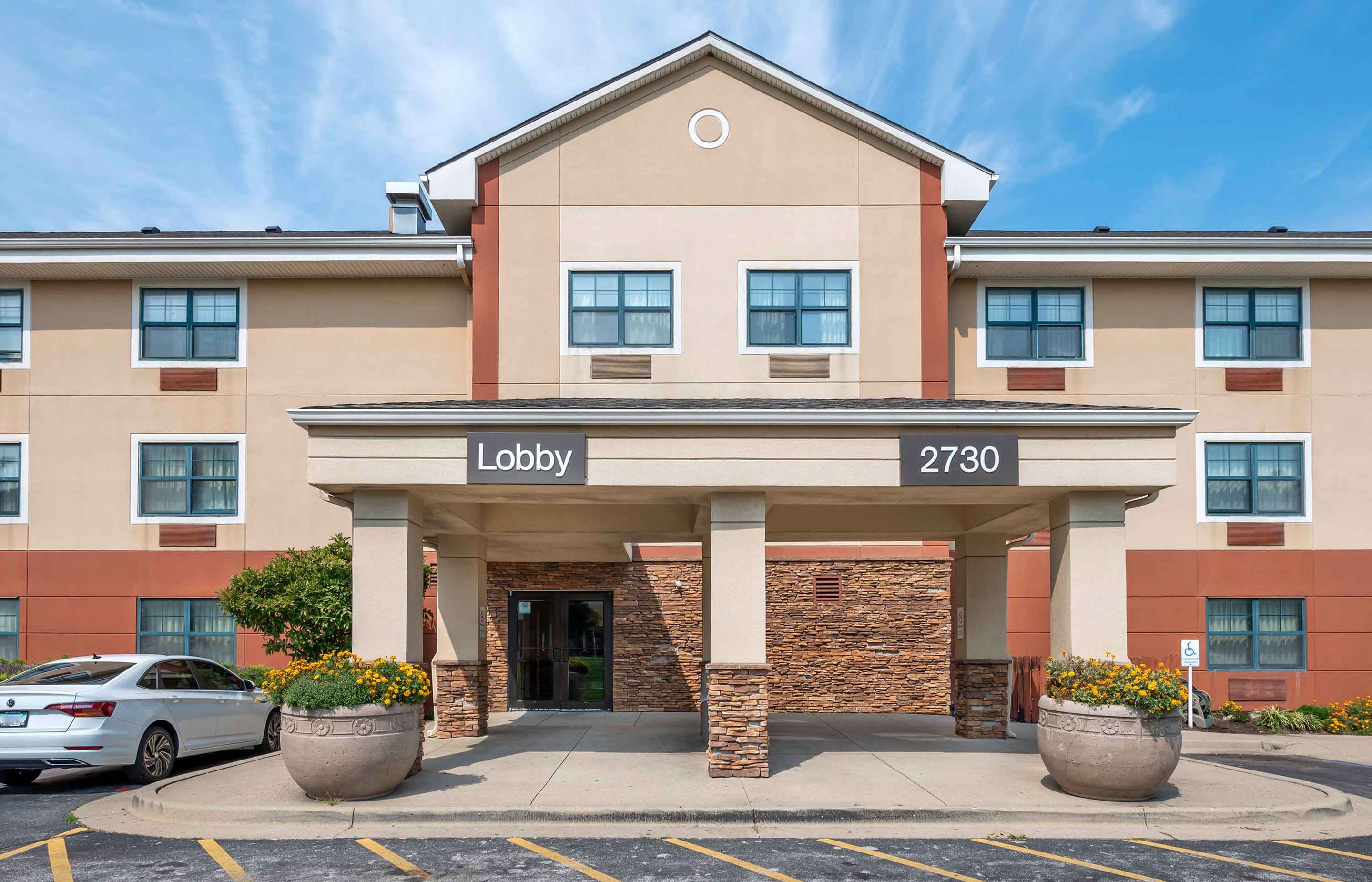 Exterior | Extended Stay America Suites Indianapolis Airport