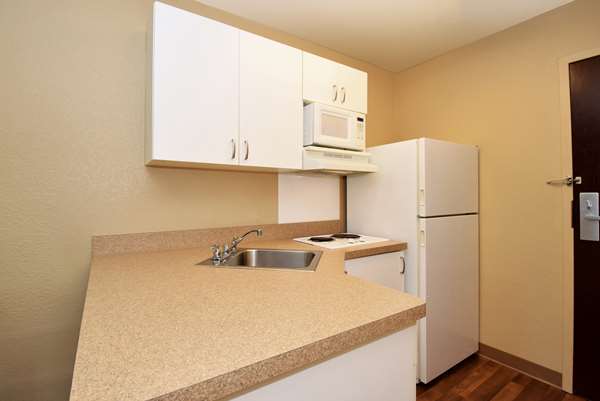  - Extended Stay America Suites Woodfield Mall Schaumburg