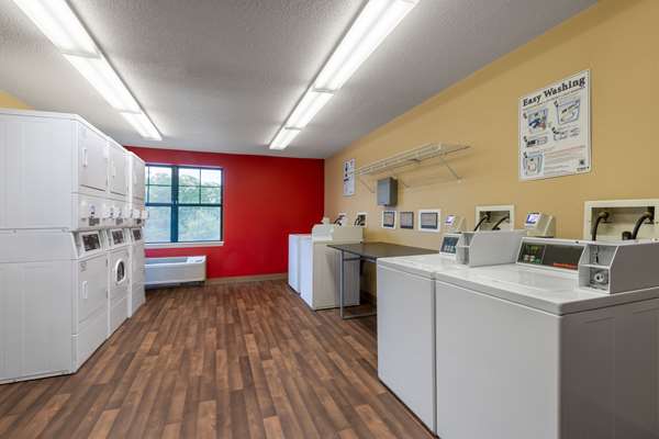  - Extended Stay America Suites Woodfield Mall Schaumburg