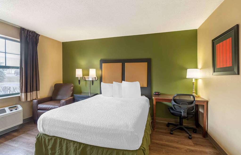 EXTENDED STAY AMERICA SUITES-guestroom-Guest Room,On-Site.jpg