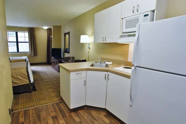  - Extended Stay America Suites Castleton Indianapolis - I-69, Exit 201