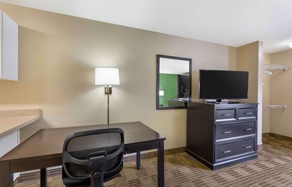  - Extended Stay America Suites Beachwood - I-271, Exit 29