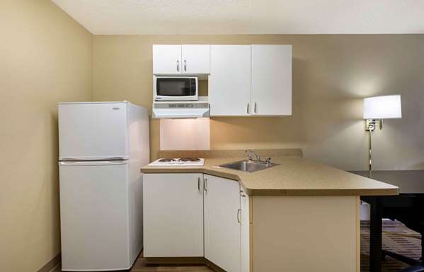  - Extended Stay America Suites Beachwood - I-271, Exit 29